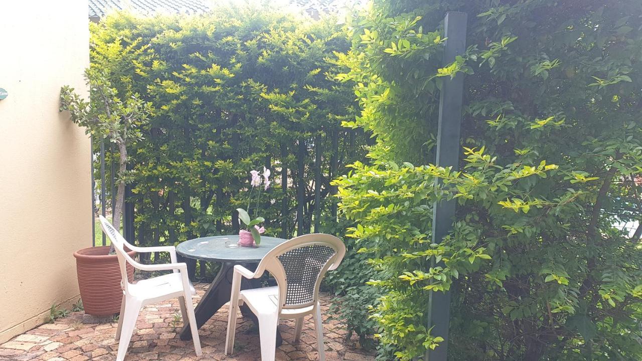 Matina Guest House Йоханесбург Екстериор снимка