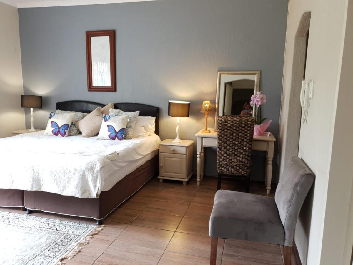 Matina Guest House Йоханесбург Екстериор снимка