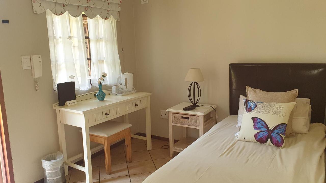 Matina Guest House Йоханесбург Екстериор снимка