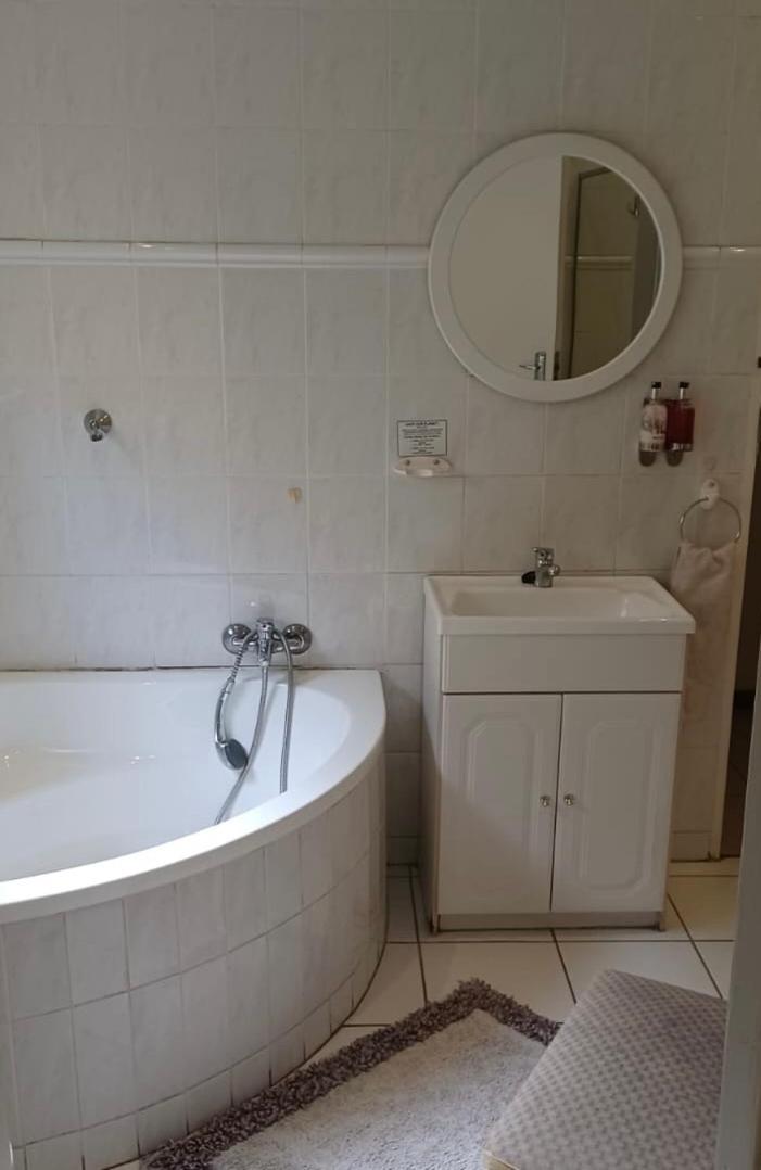 Matina Guest House Йоханесбург Екстериор снимка